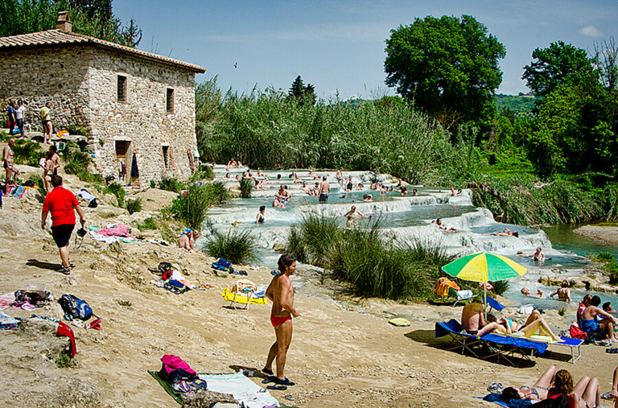 Saturnia