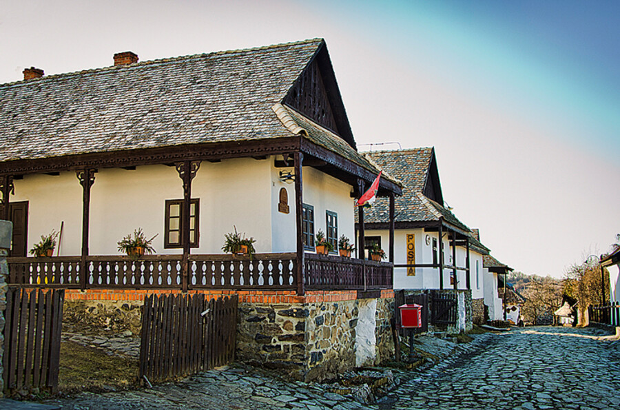 Hollókő