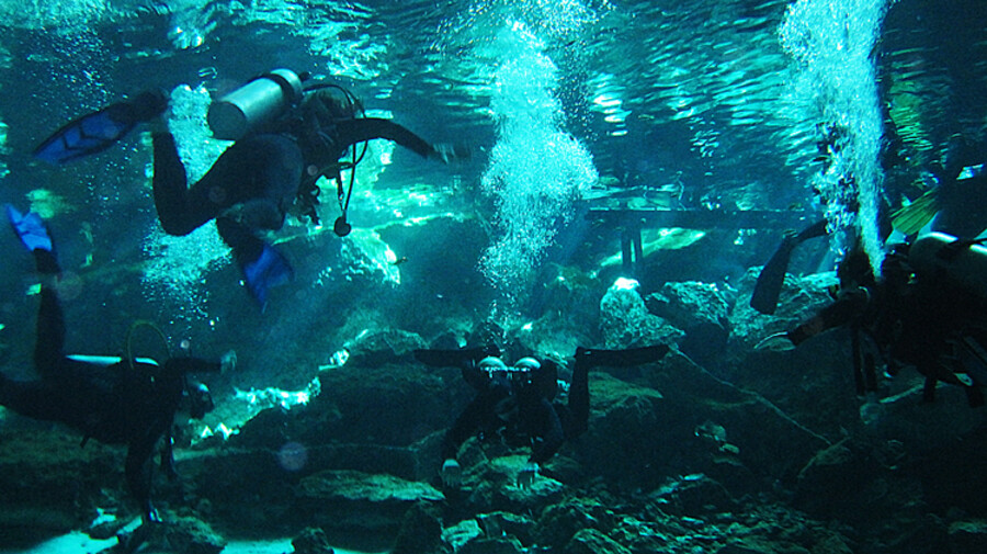 Cenotes Dos Ojos