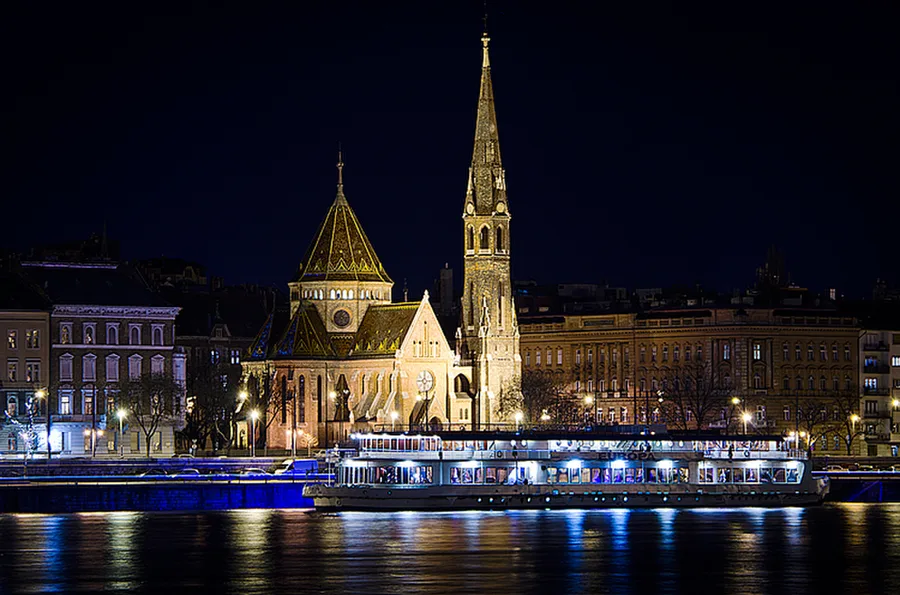 Budapešť
